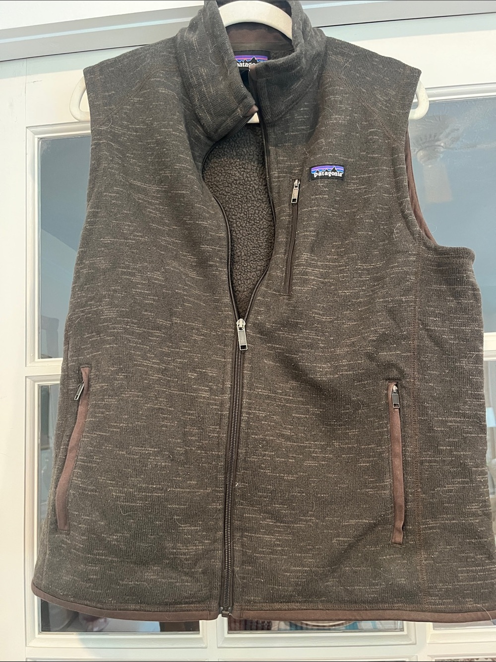 Patagonia Men's Charcoal Brown Full-Zip Fleece Vest